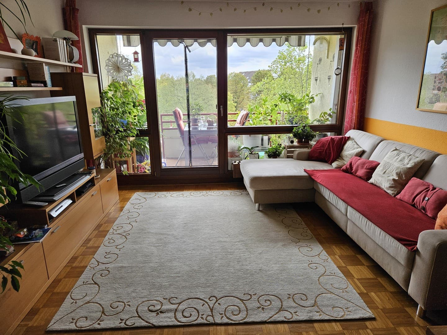 4- Zimmer Wohnung mit 2 Balkonen + TG Stellplatz