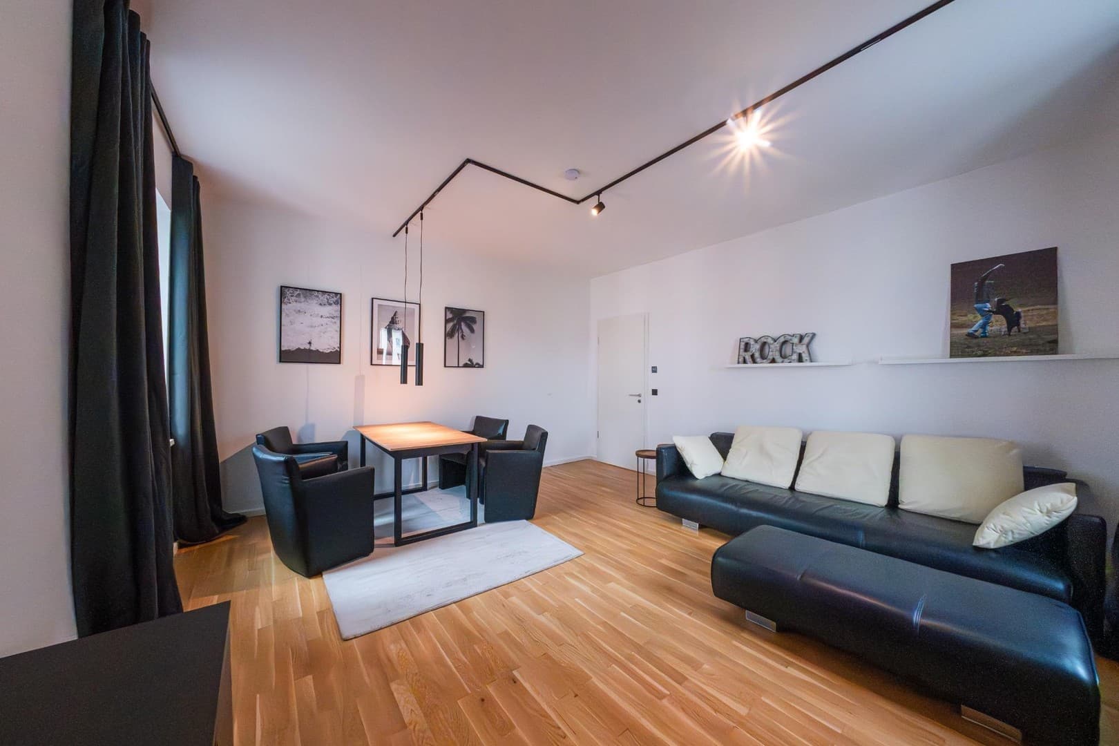 Moderne 4-Zimmer-Wohnung mit Balkon, Aufzug und Tiefgarage in Berlin-Johannisthal