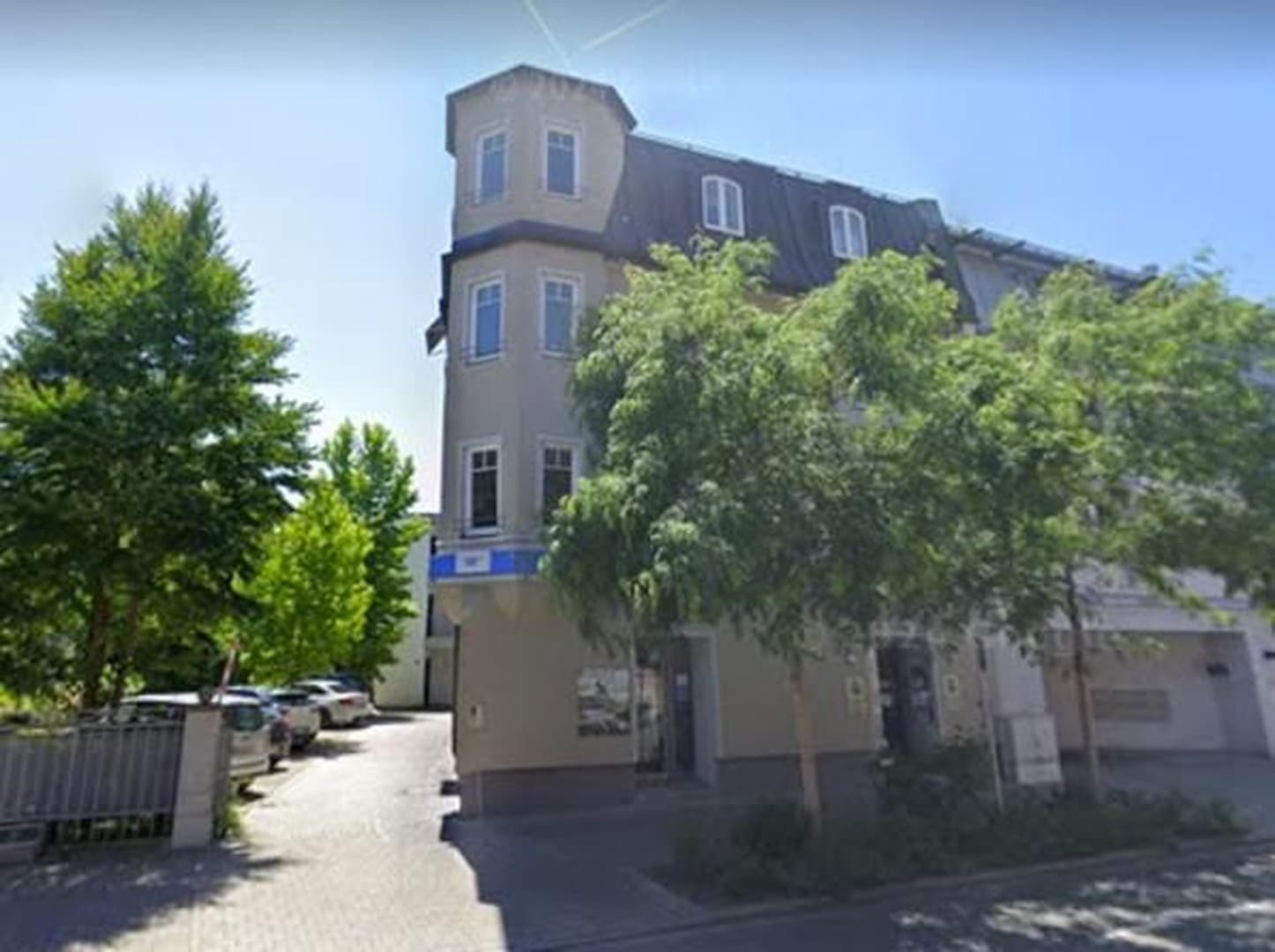 Sehr großzügige 2-Zimmer-Wohnung, hochwertige Ausstattung und Einbauküche, Innenstadt, Südbalkon