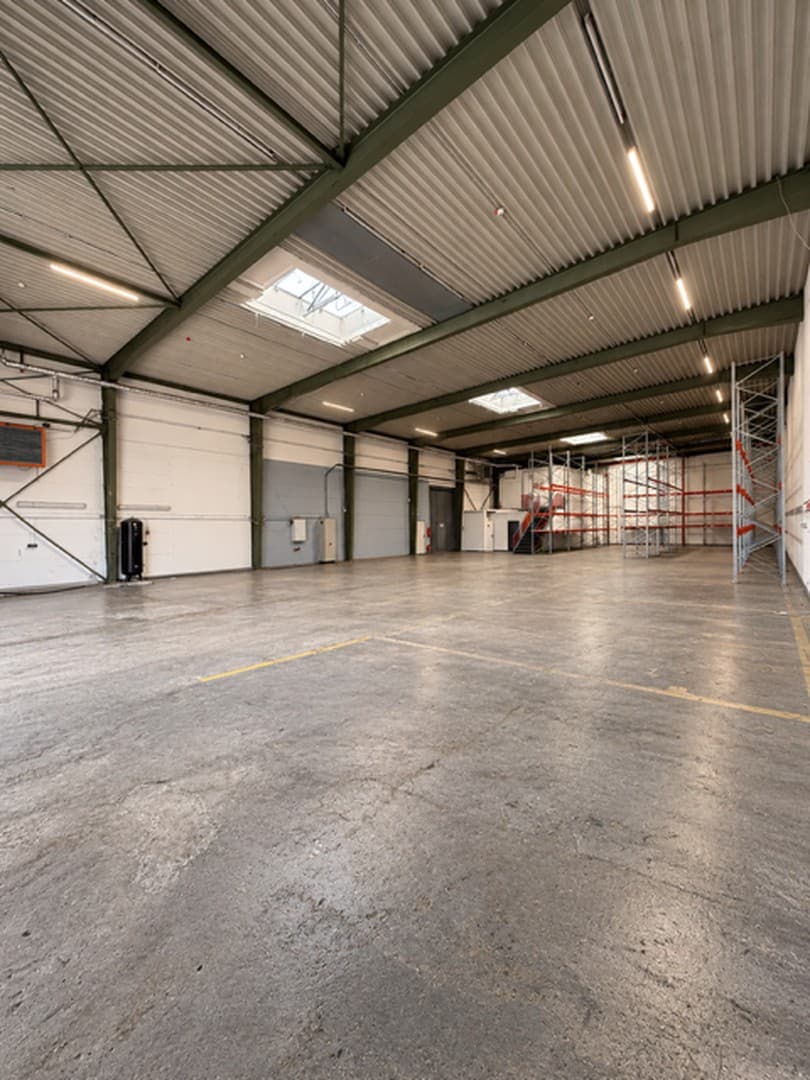 Provisionsfrei! 725 m² Lagerhalle inkl. Büro in Barsbüttel