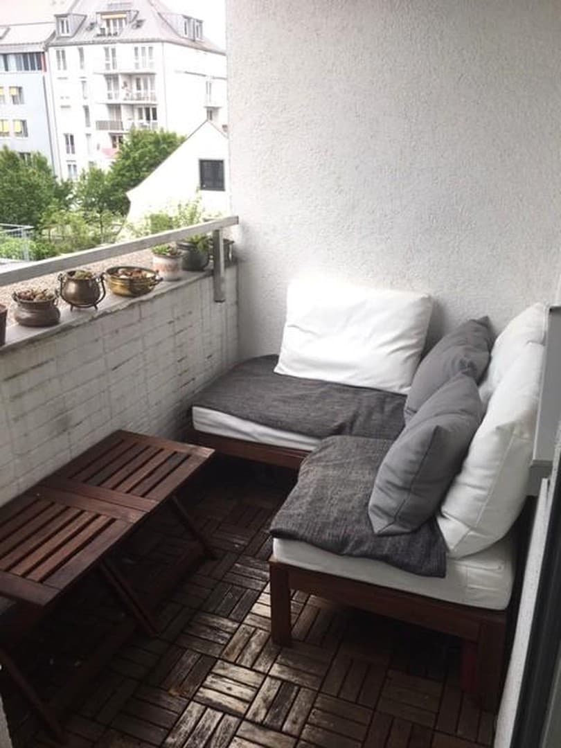 Schöne WG geeignete Wohnung mit Süd-Westbalkon