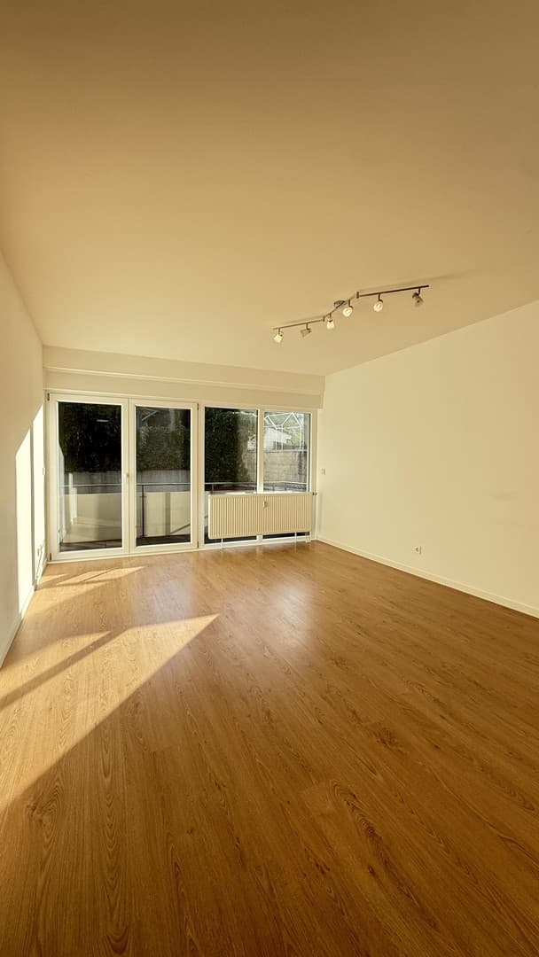 Sanierter Wohntraum mit Balkon und Stellplatz – Komplettmodernisierung!