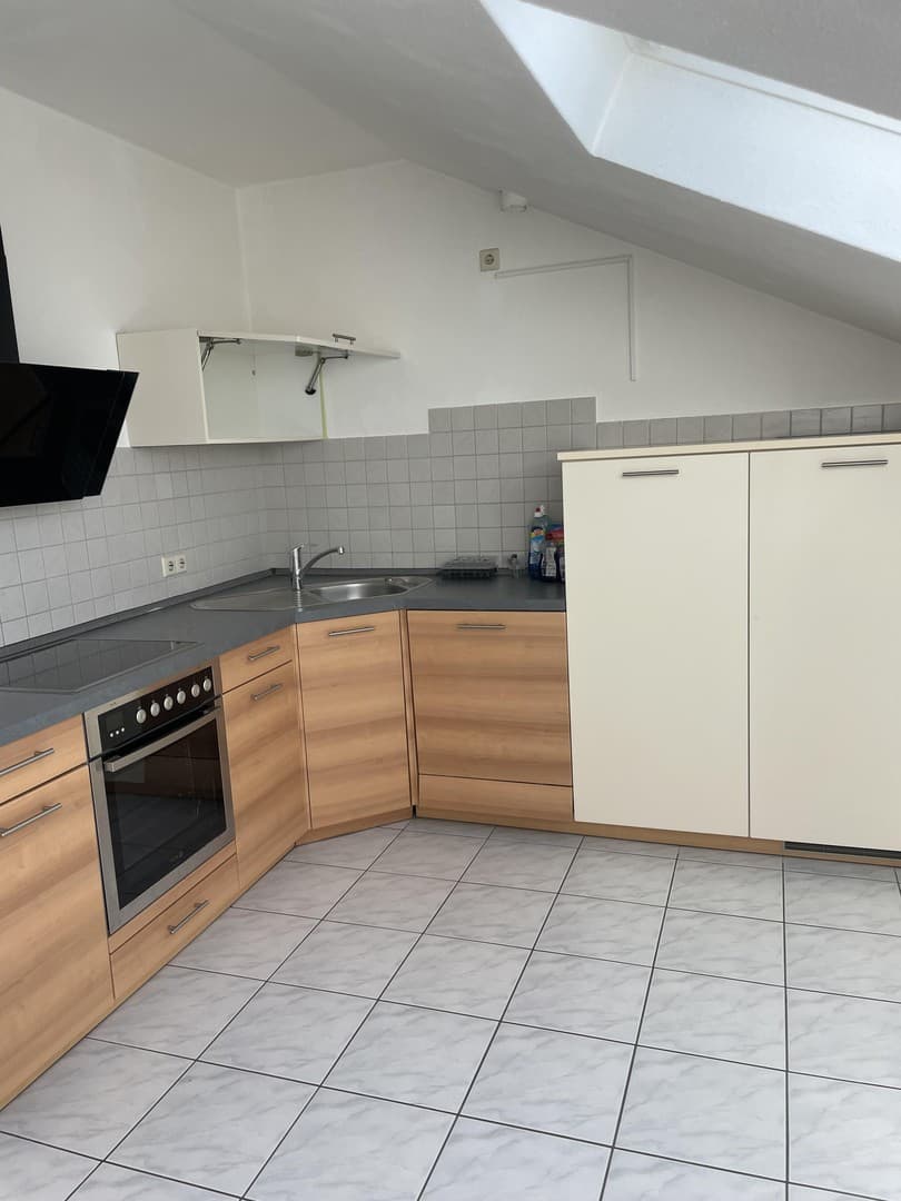 Großzügige 2 Zimmer Wohnung im ruhige Lage