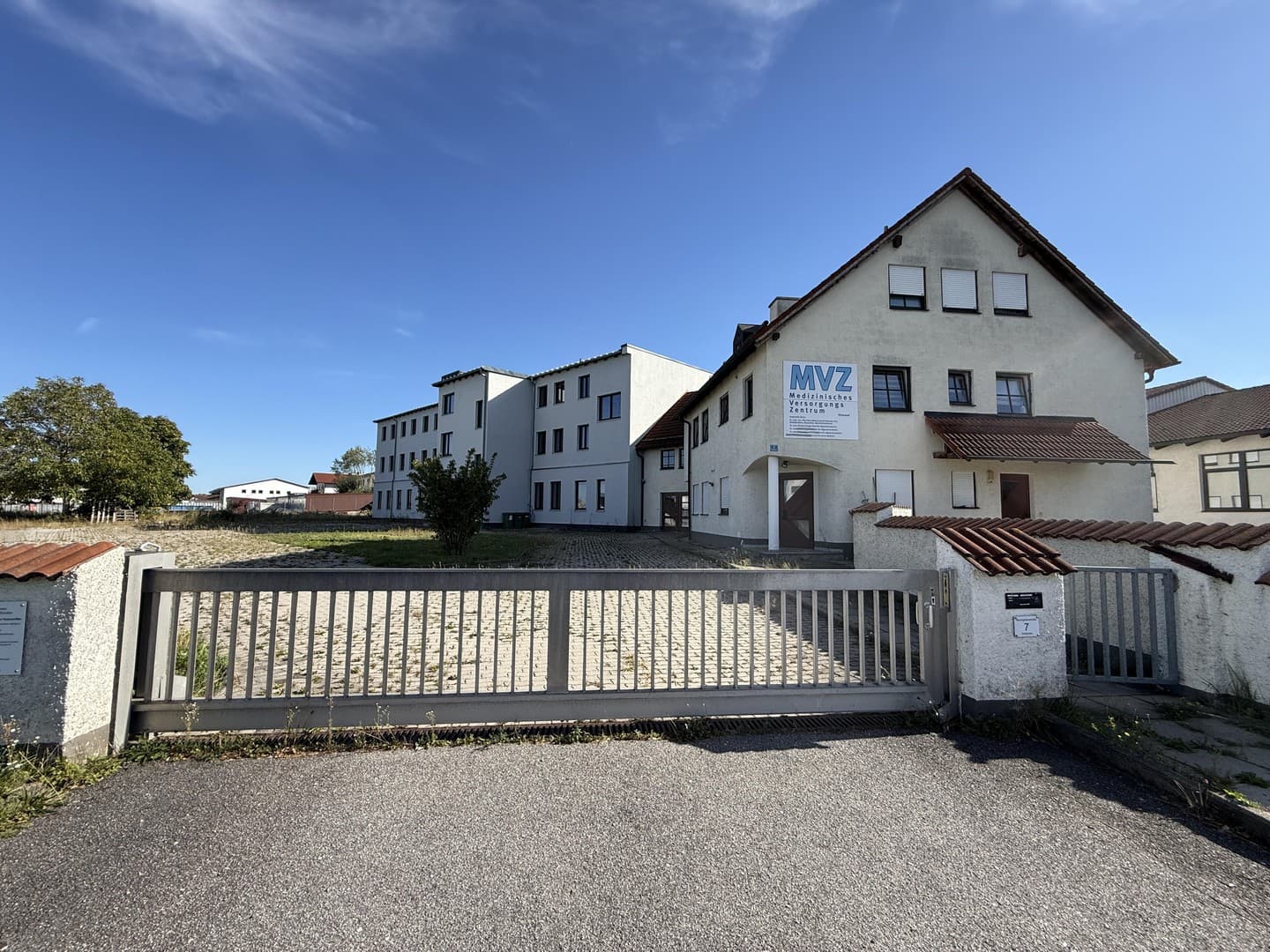 61 % Preisreduziert! Investorenchance in Vilsbiburg - Büro-u. Praxiskomplex mit 1.523 m²