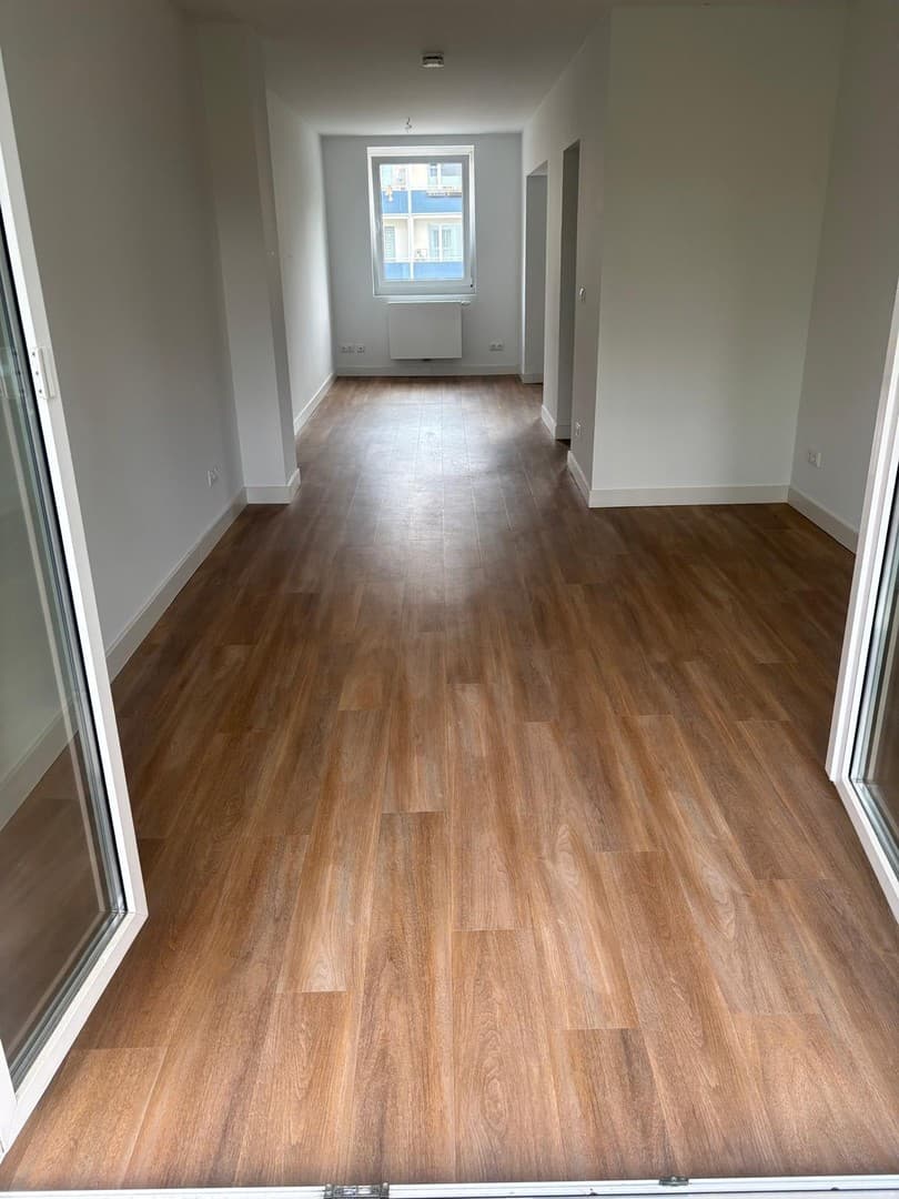 Helle, modernisierte 2-Zimmer-Wohnung mit Balkon und Einbauküche