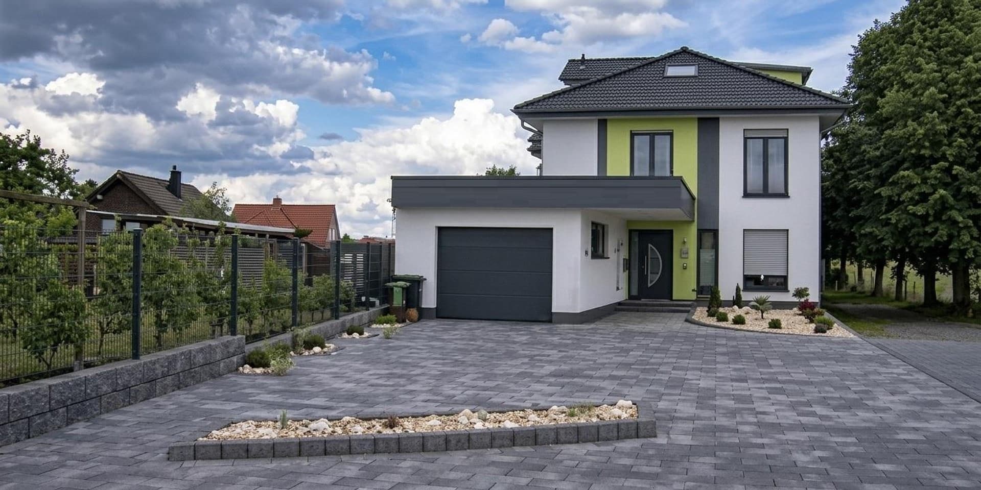 Moderne Luxusvilla: 432 m² Wohnfläche, PV-Anlage, Wärmepumpe & Sauna