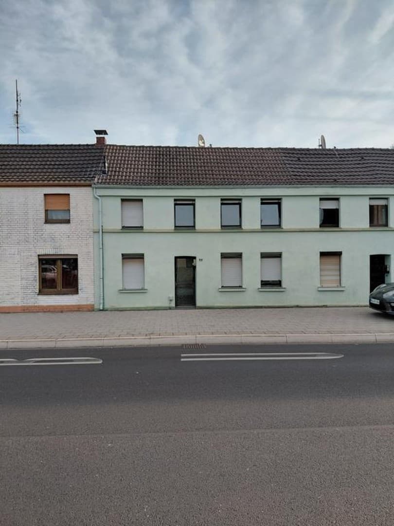Einfamilienhaus in Giesenkirchen City mit Terrasse und großen Garten