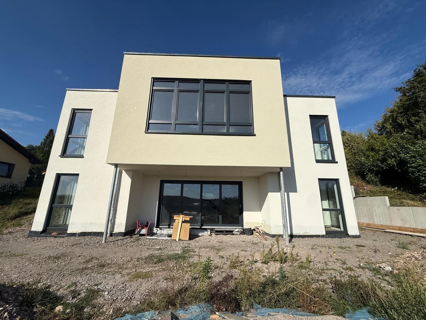 Großzügiges Einfamilienhaus - Erstbezug