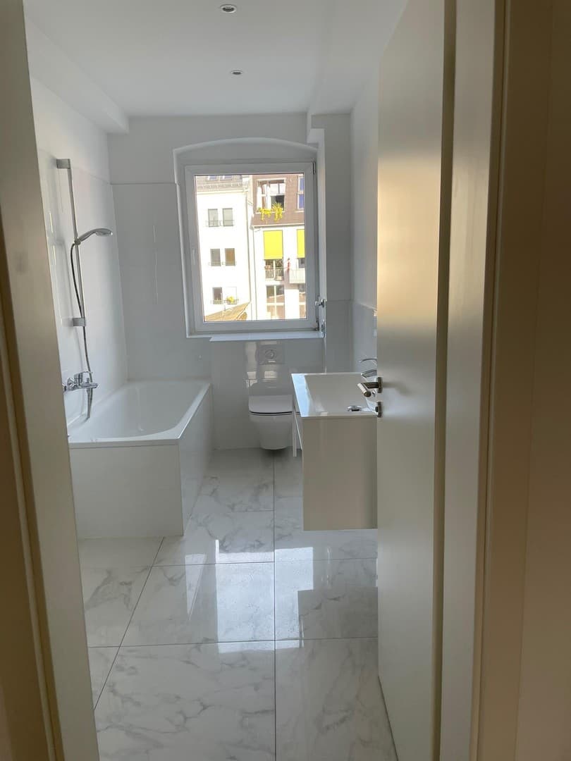 Helle hochwertig renovierte Altbau-Wohnung Nähe Prenzlauer Berg