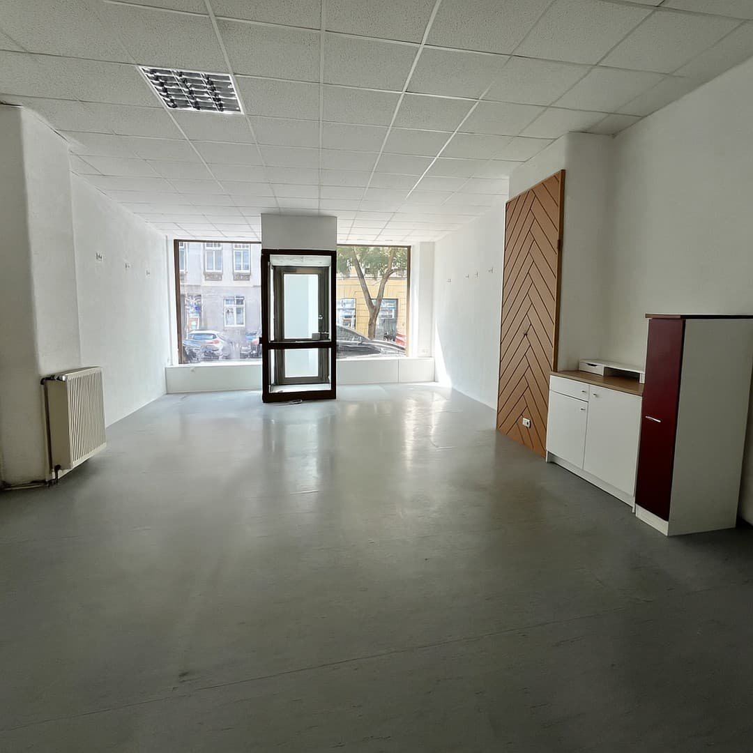 Gewerbeeinheit in Gera Mitte – perfekt als Büro, Laden oder Lager – 106 m²