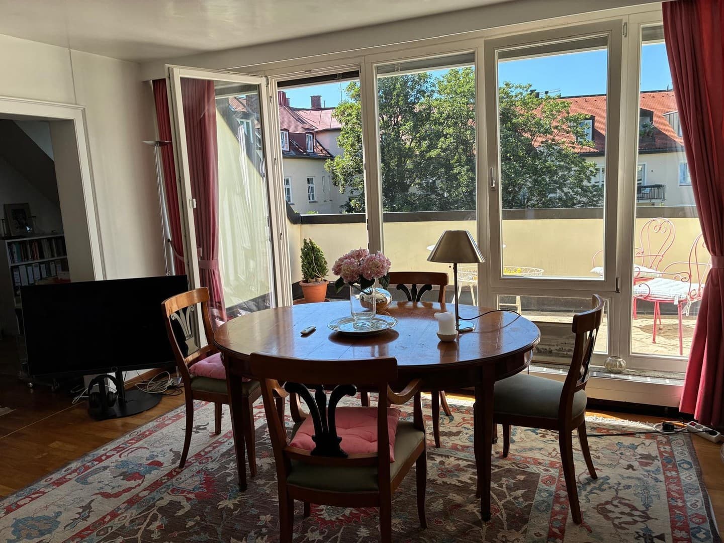 Möblierte Dachterrassenwohnung