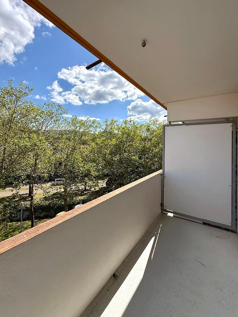 Provisionsfrei: frisch modernisierte 1-Zi.-Wohnung mit Balkon & Aufzug in Denzlingen bei Freiburg