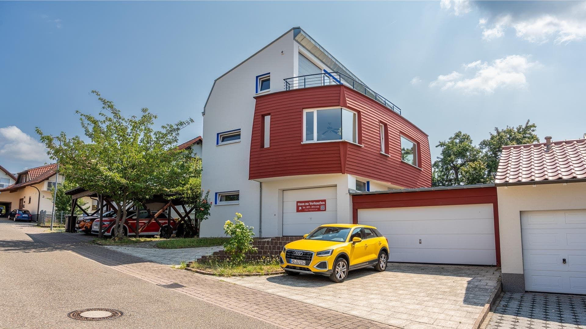 Wohnen mit Weitblick – Gepflegtes Zweifamilienhaus mit parkähnlichem Südgarten und Panoramablick