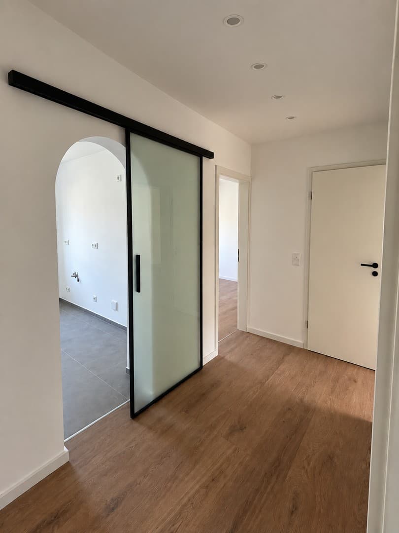 Frisch renovierte und sanierte 3-Zimmer-Wohnung mit Balkon in Brühl