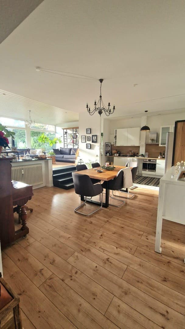 Wohnen mit Loft-Charakter, großer Terrasse und eigenem Garten