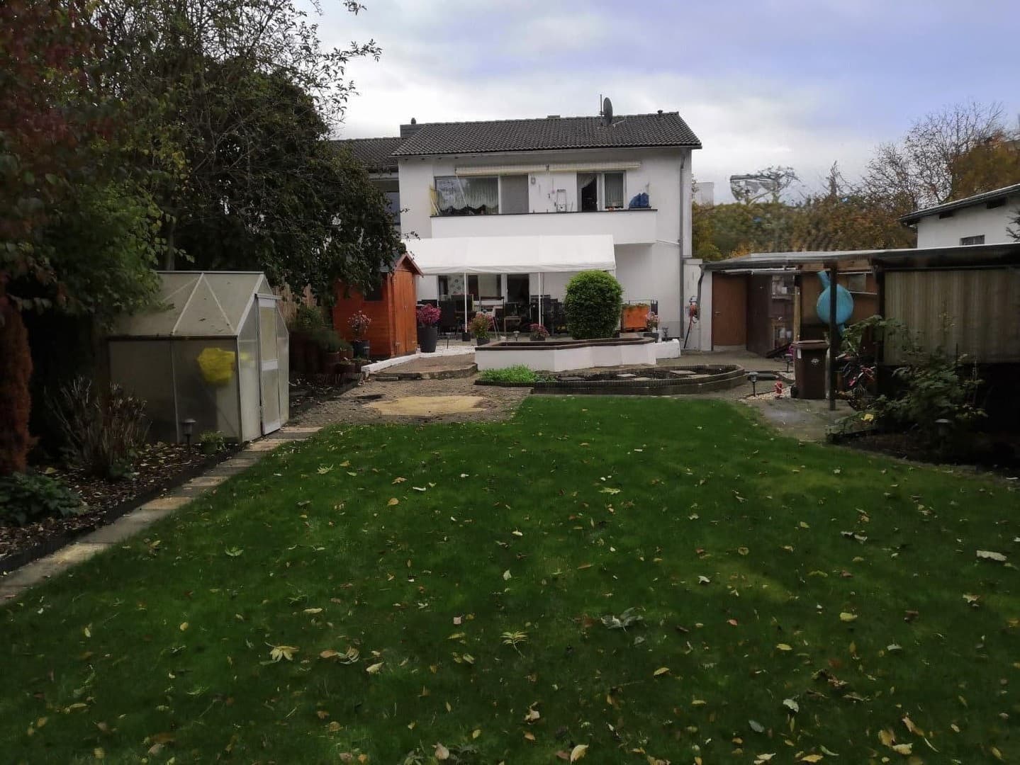 Zweifamilienhaus /großzügiges Einfamilienhaus