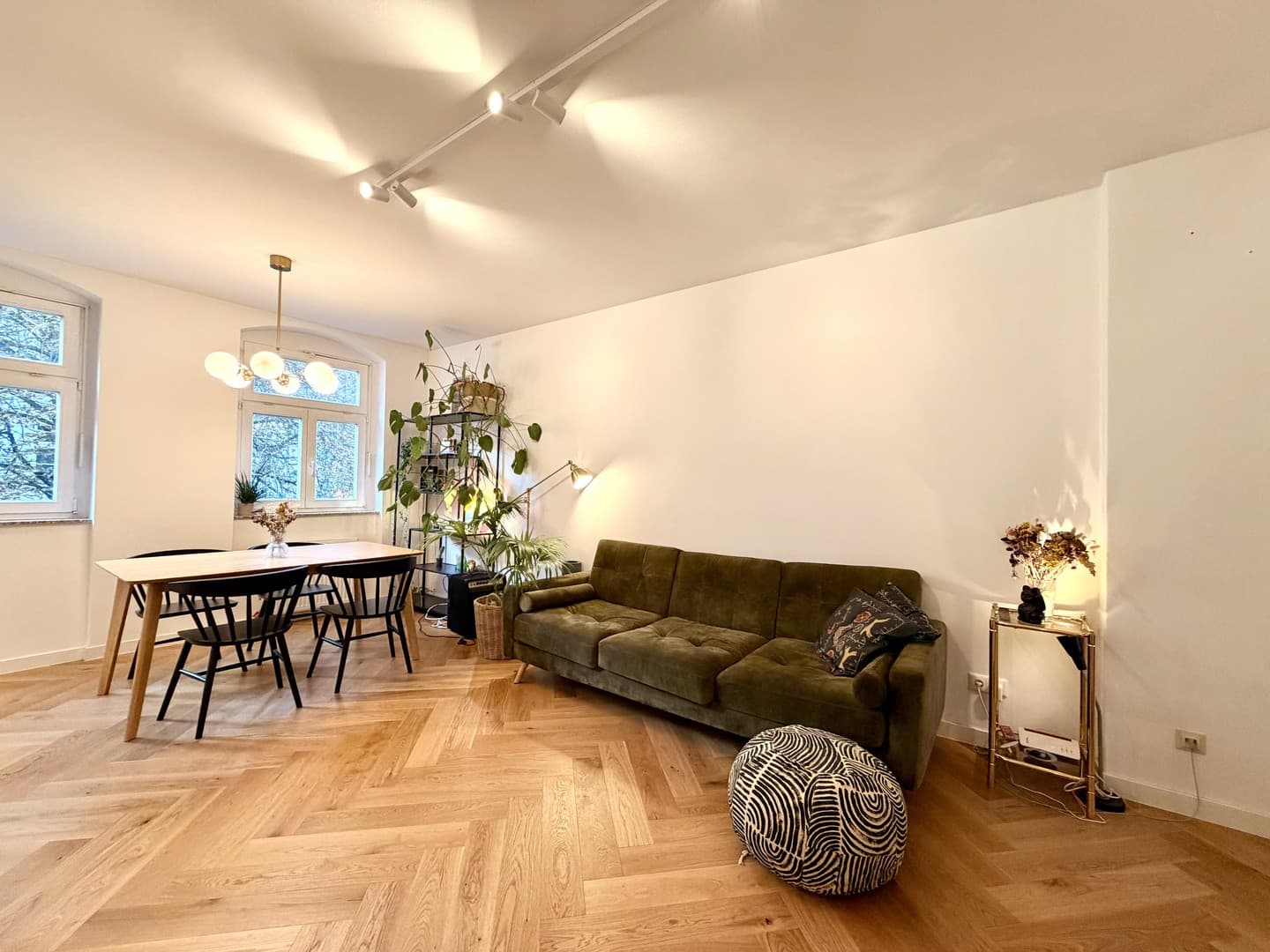 Provisionfrei: Renovierte, möblierte 2-Zi.-Wohnung in Friedrichshain (Boxhagener Kiez)