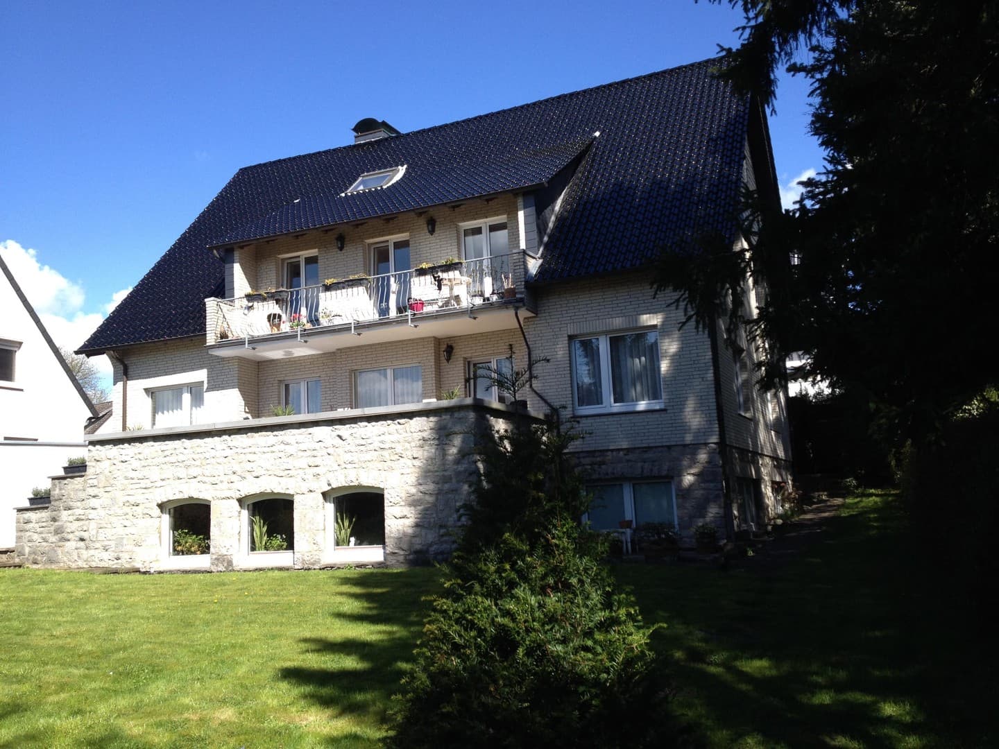 Single Wohnung, hell und freundlich mit Sonnenbalkon