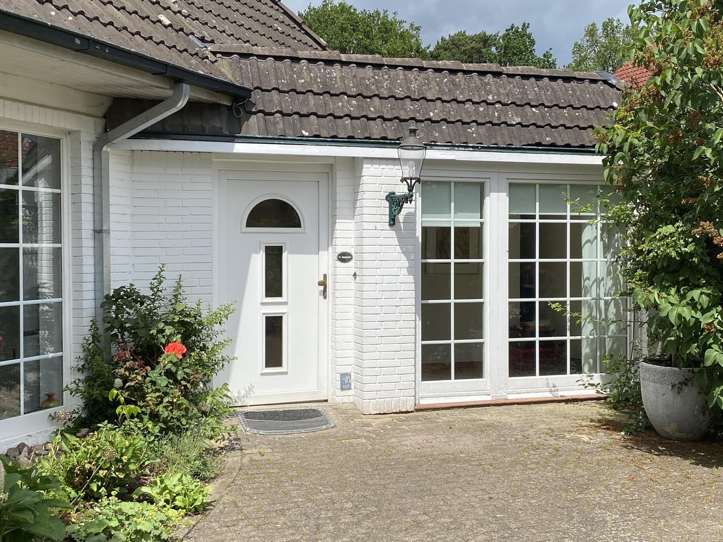 Freistehendes Einfamilienhaus mit separat gelegener Einliegerwohnung
