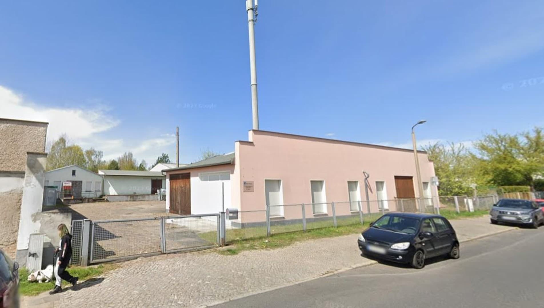 1500 m² Gewerbegrundstück, Halle, Lager und Bürofläche