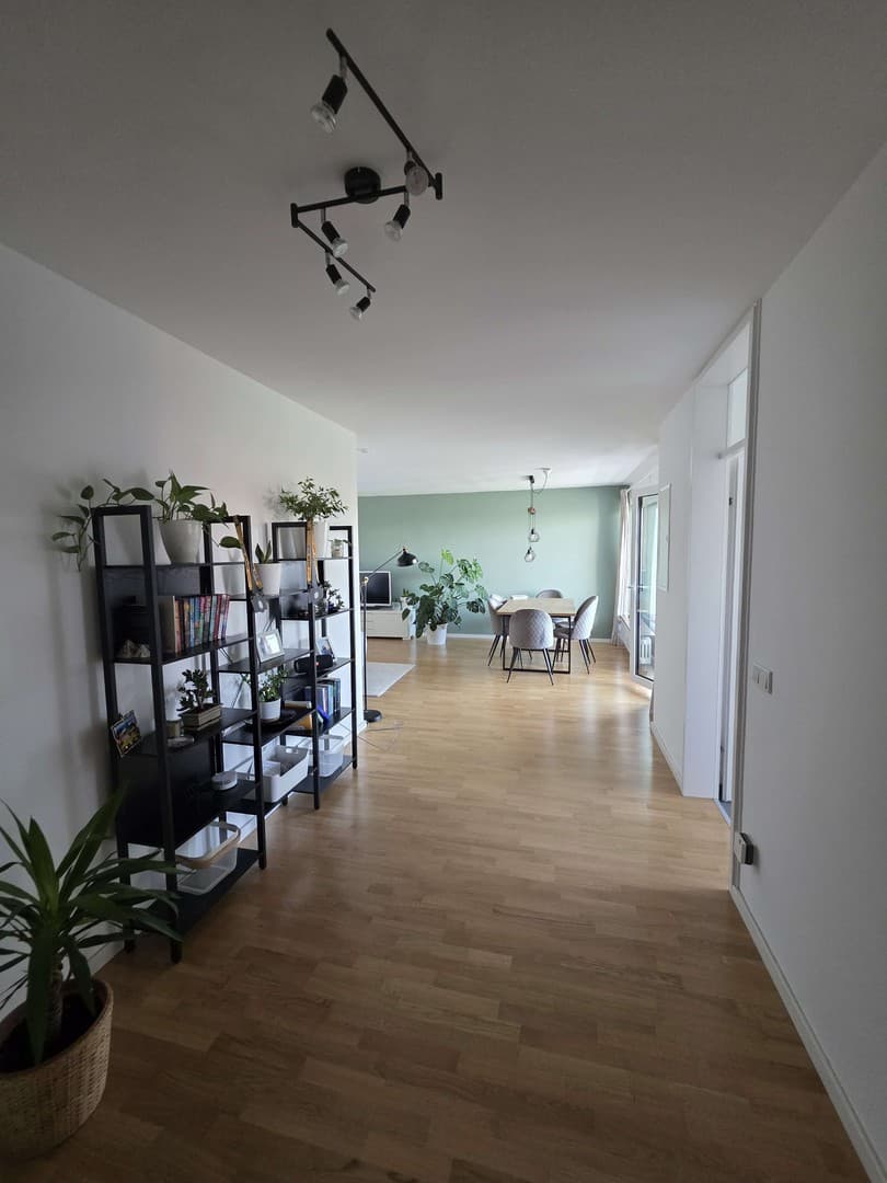 Luitpoldpark / Olympiapark, top sanierte 3 Zimmer Wohnung (82 m²) + Balkon + Aufzug + TG-Stellplatz