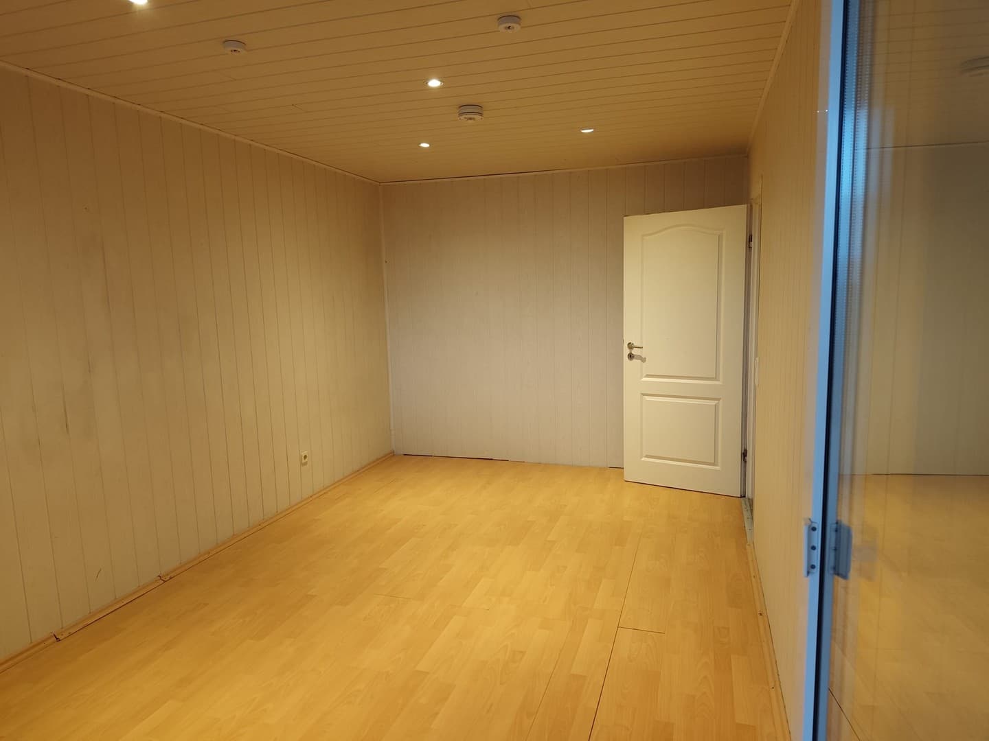 Attraktive 2 Zimmer Wohnung mit Loggia nähe Stadtmitte