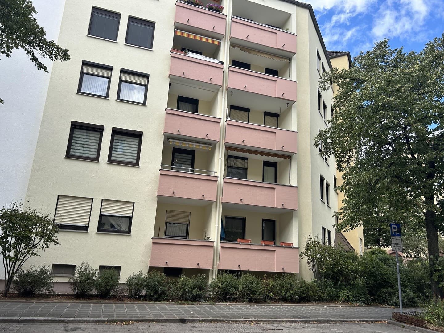 Von Privat- 2-Zimmer Wohnung, 65 m² mit Balkon -zum Wohnen oder als Kapitalanlage