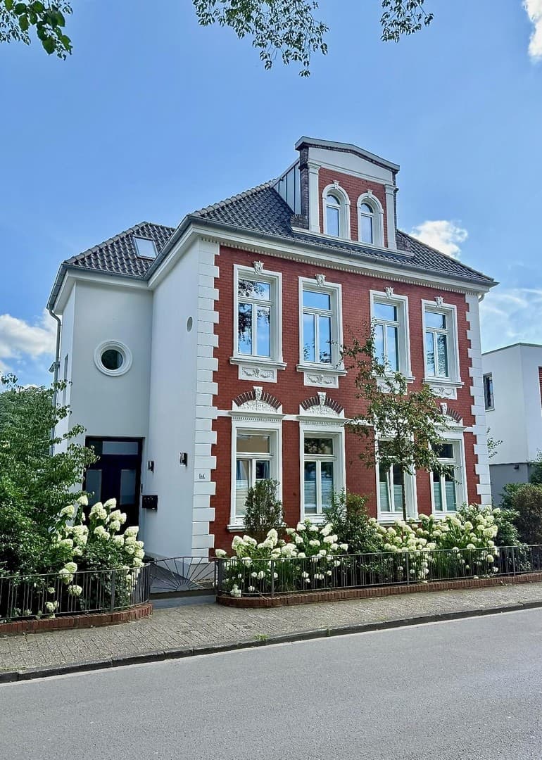 Repräsentative Altbauwohnung mit Stil & Charme