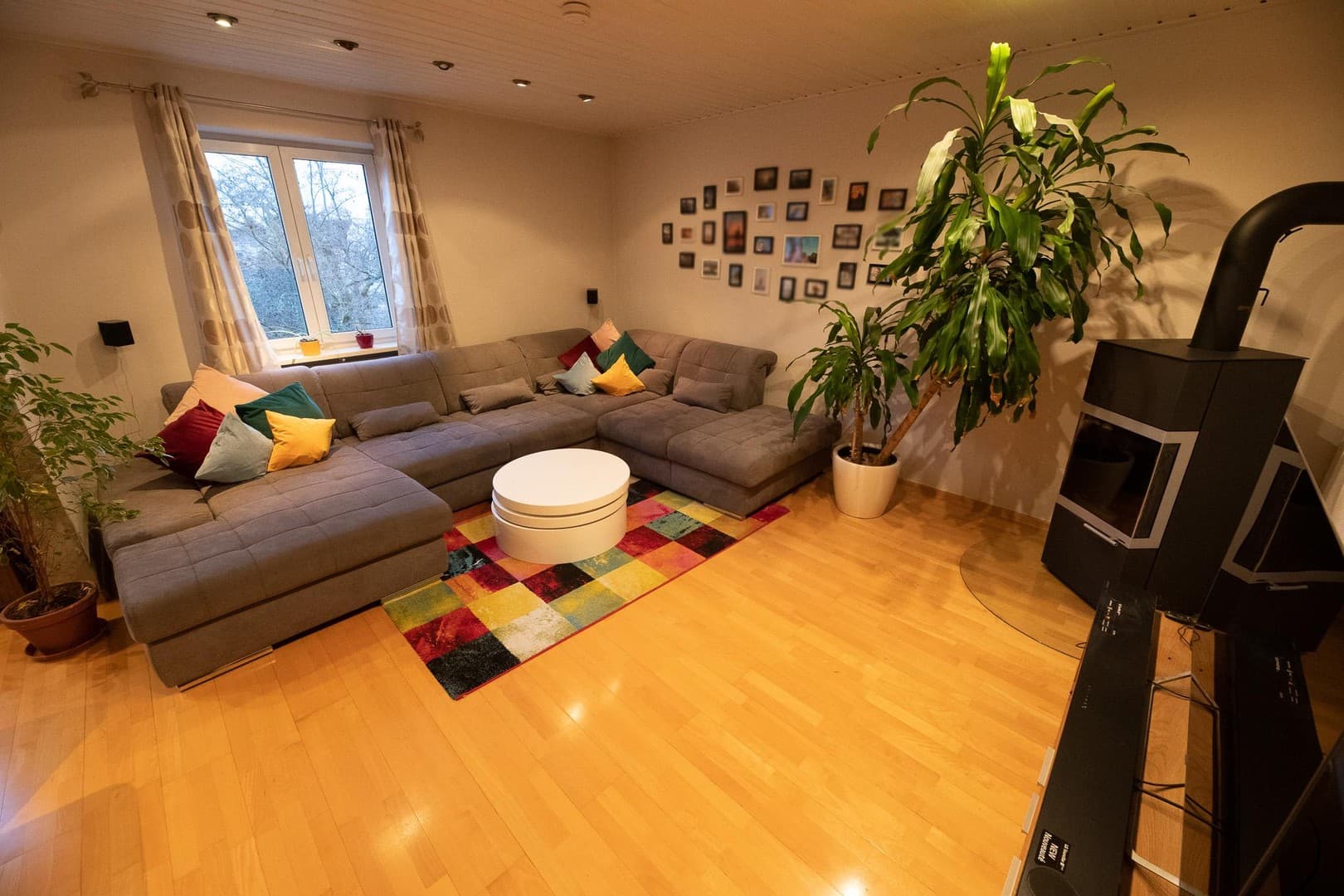 Provisionsfrei: Traumhaftes Wohnen am Friesenpark - Großzügige Maisonette mit Dachterrasse & Kamin