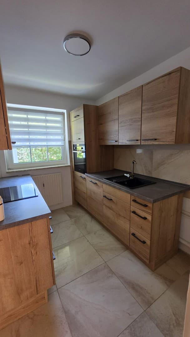 Renovierte 3-Zimmer-Wohnung mit Loggia & Stellplatz – provisionsfrei