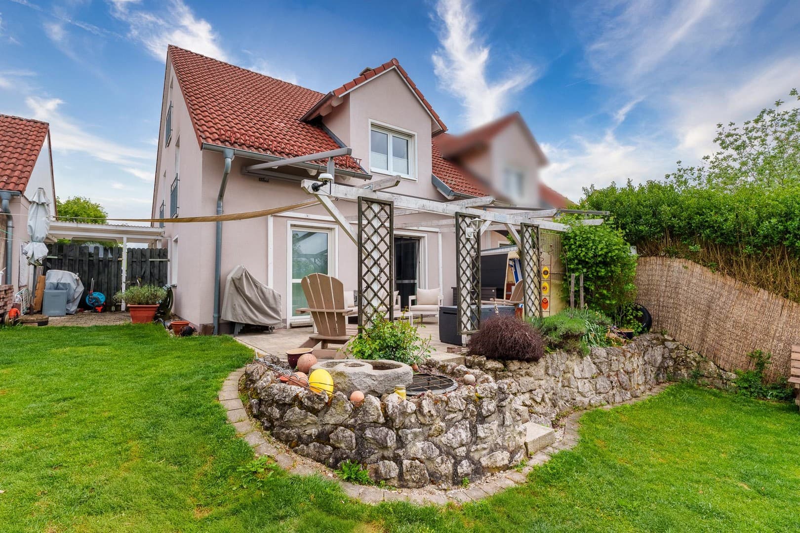 Modernisierte DHH mit Garten, Garage & barrierearmem Wohnen