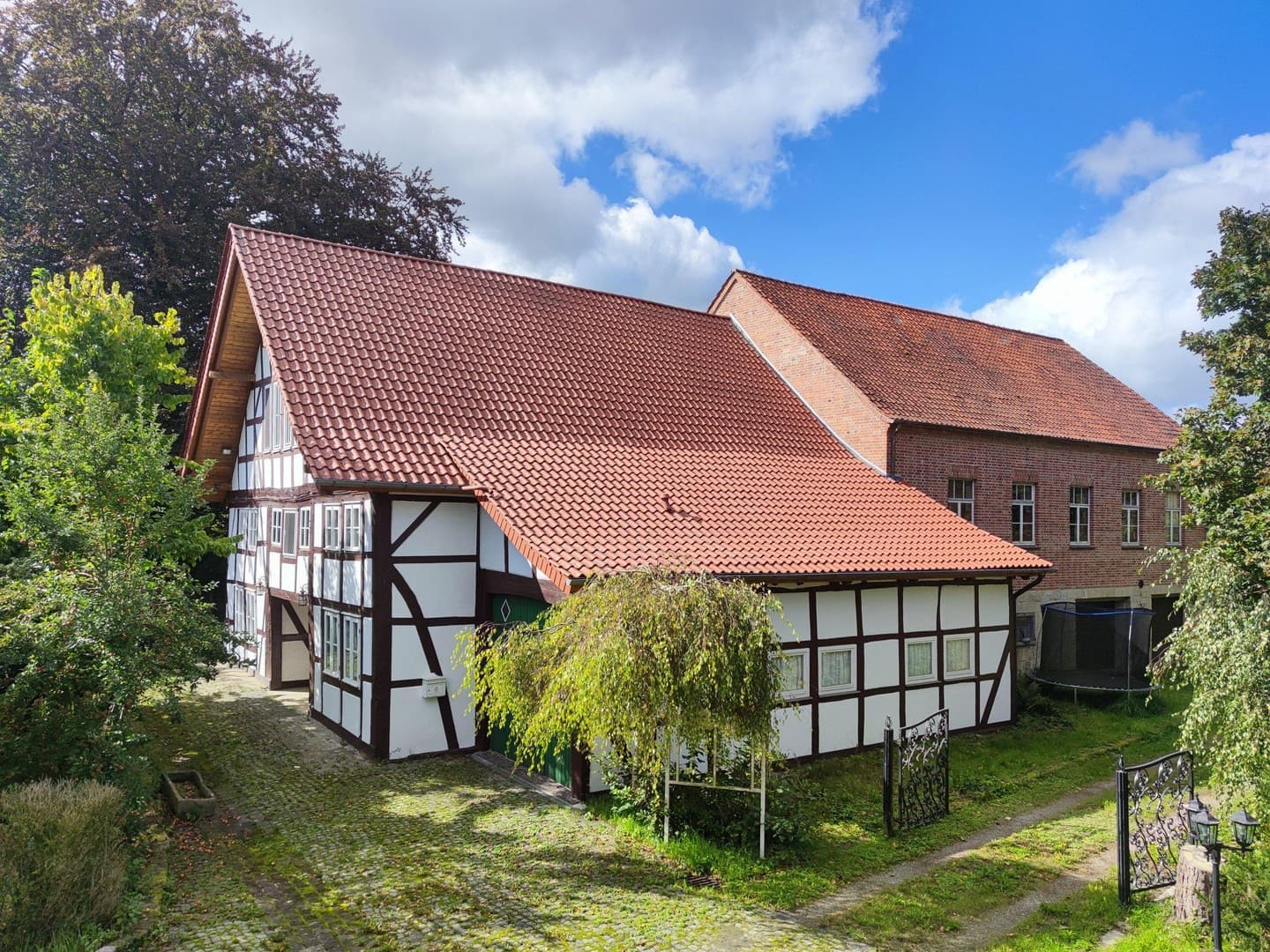 Ohne Makler: Fachwerkhof um 1720 – ca. 1.030 m² Wohn-/Nutzfläche, Saal, Werkstatt, Nebenhaus
