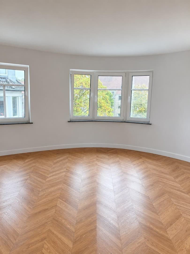 3 helle, ruhige Büros (je ca. 21 m²) in Bürogemeinschaft zentraumsnah