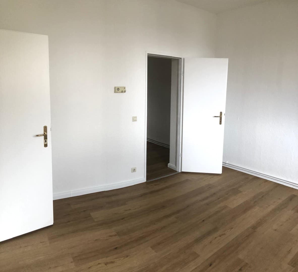 Helle 2-Zimmer-Erdgeschoss Wohnung in ruhiger Seitenstraße – ca. 10 Min. zu Fuß zum Hbf