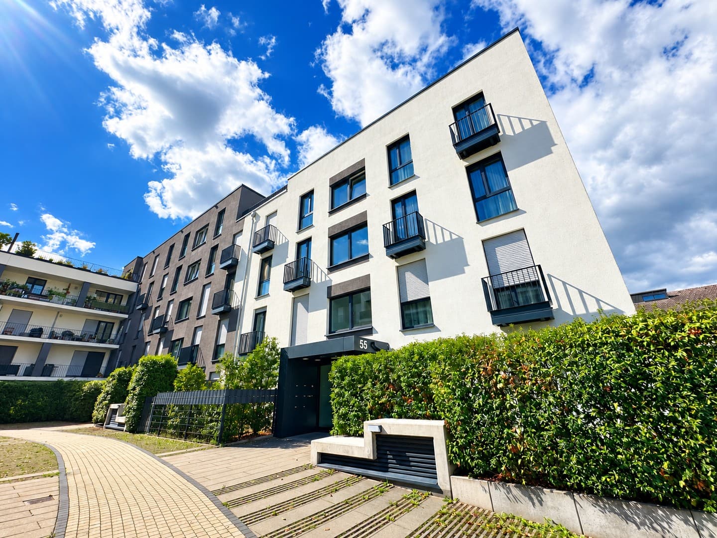Moderne und Hochwertige 4-Zimmer-Wohnung mit Garten - Provisionfrei