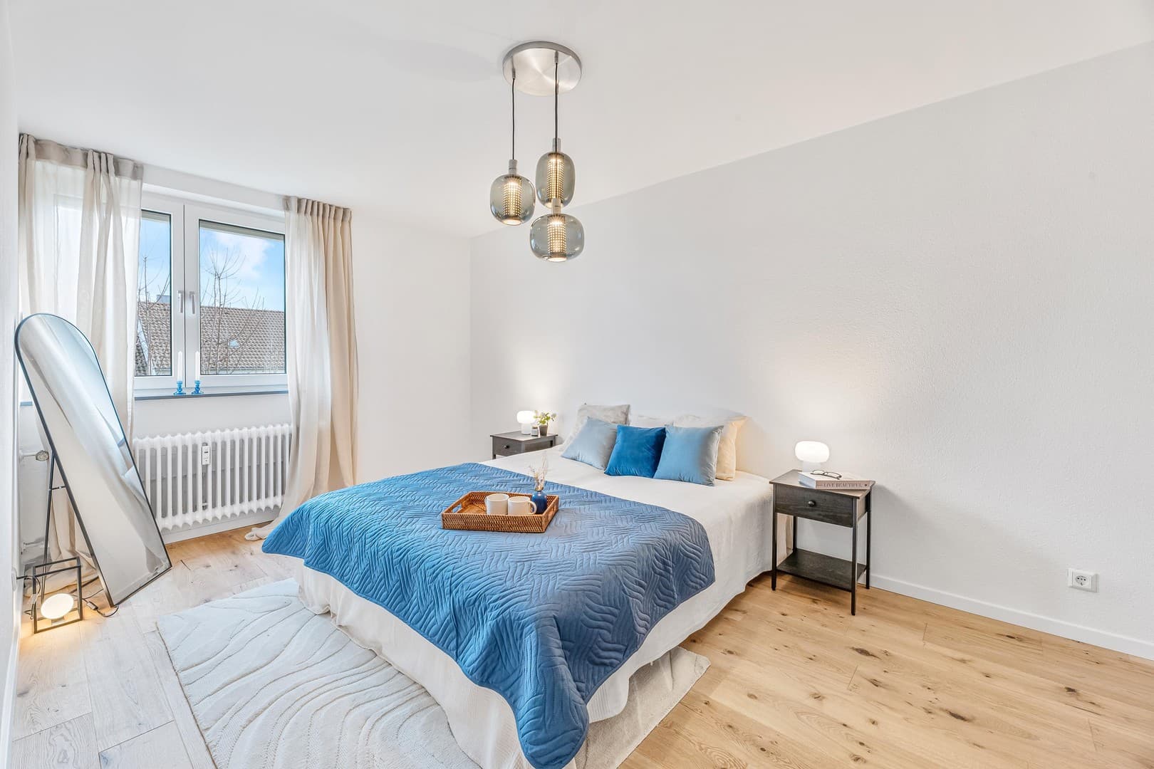 Helle, neu sanierte 3,5 Zi Wohnung mit Balkon *provisionsfrei*
