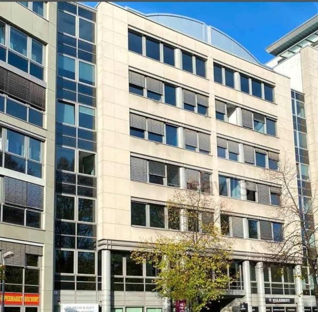 Berlin-Mitte: elegant möblierte 2 Zi. Whg; Turnkey Elegant Furnished 2-Room Condo (NO BROKER FEE)