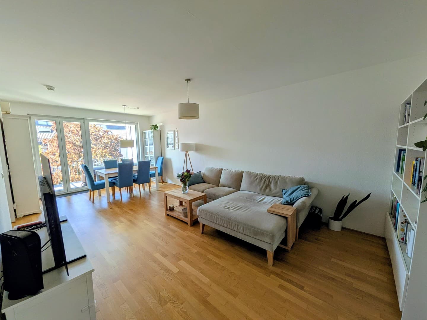Moderne, helle und energieeffiziente 4-Zimmer-Wohnung mit Tiefgaragenstellplatz und Loggia