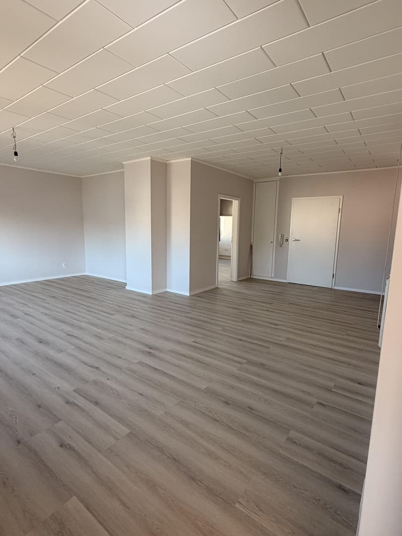Modernisierte 4,5-Zimmer-Wohnung 126,5 m² mit Balkon in Römerberg - Mechtersheim