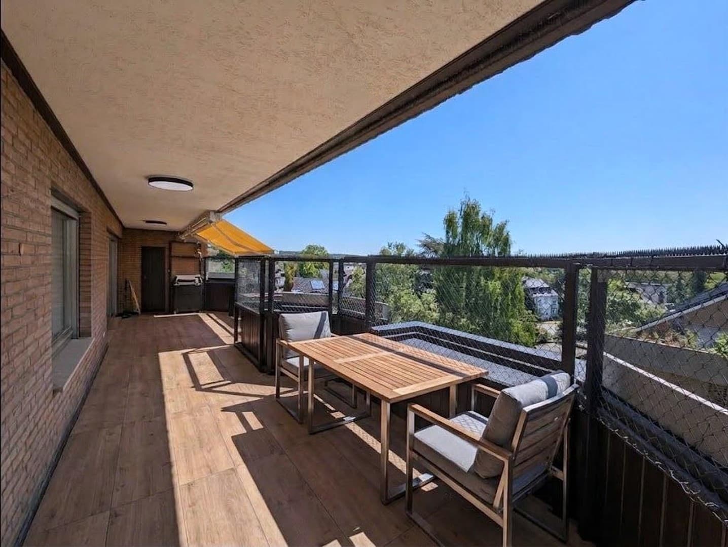 Exklusive Penthouse-Eigentumswohnung in im Kölner Grüngürtel mit Domblick