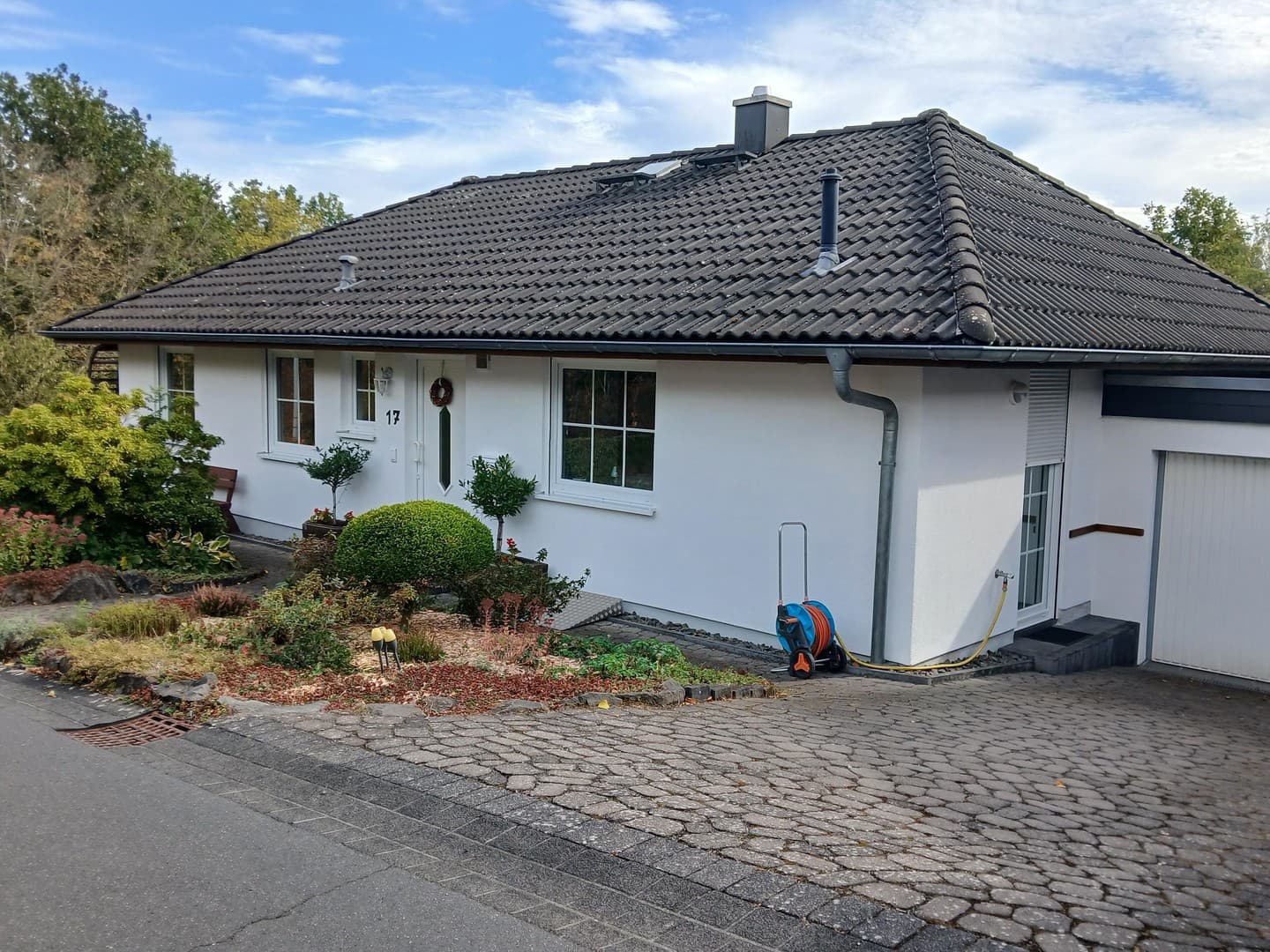 Gepflegter Bungalow mit Blick ins Grüne