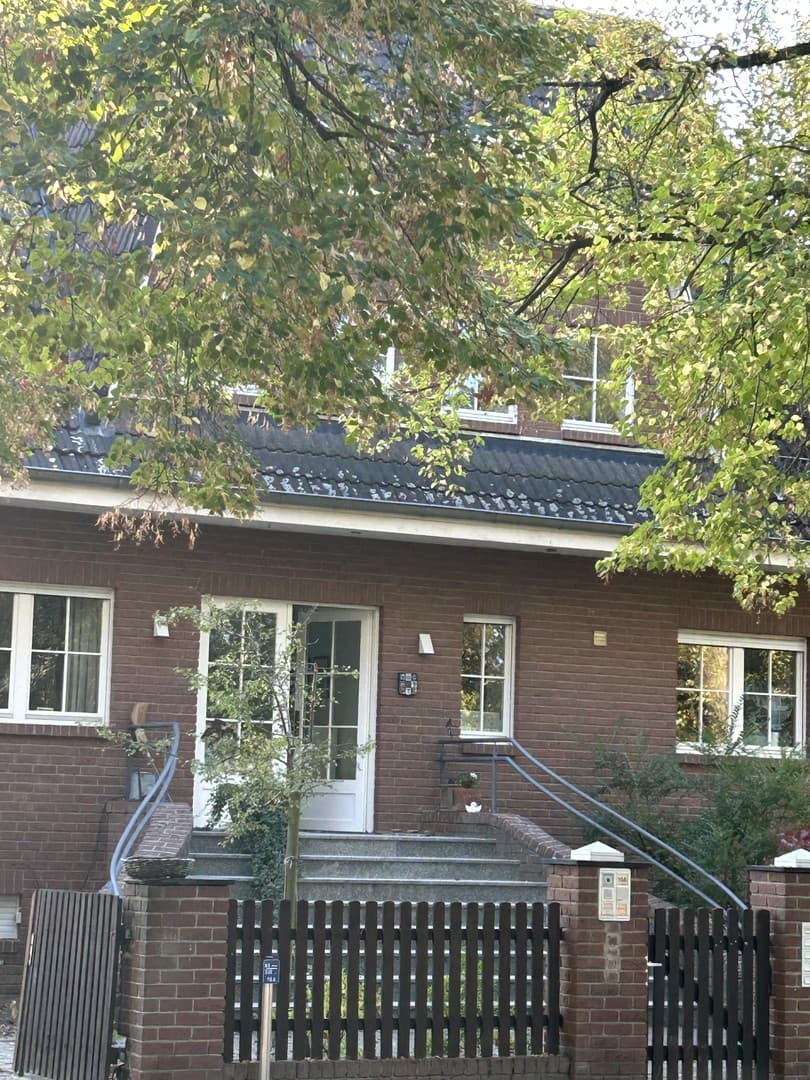 Repräsentative Villa mit sonnigem Südgarten, Gewerbeeinheit und vielfältigen Nutzungsmöglichkeiten