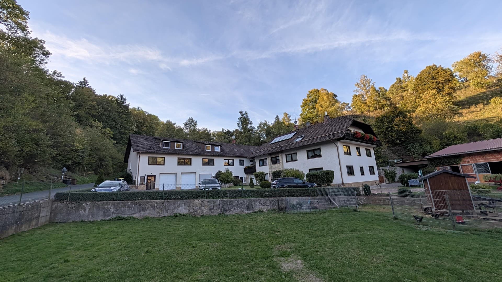 Attraktive Kapitalanlage: 5 Wohneinheiten mit Entwicklungspotenzial nahe des Edersees