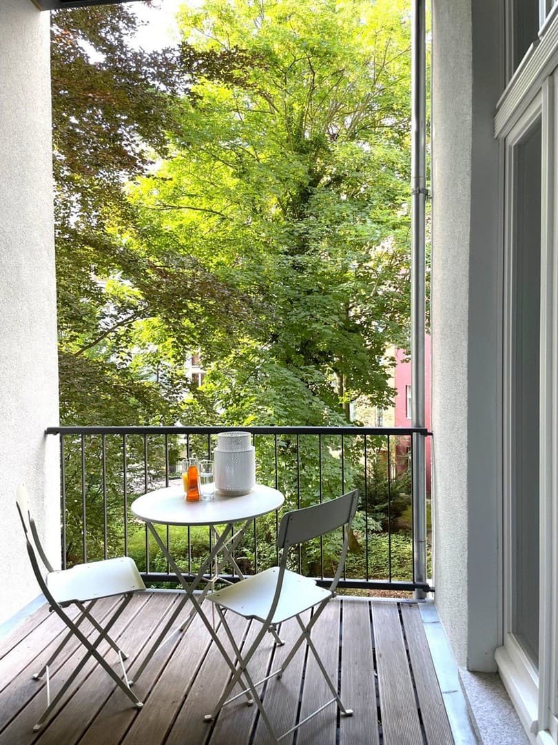 Tiergarten, Erstbezug, ruhiger 2 Zi-Altbau voll möbliert