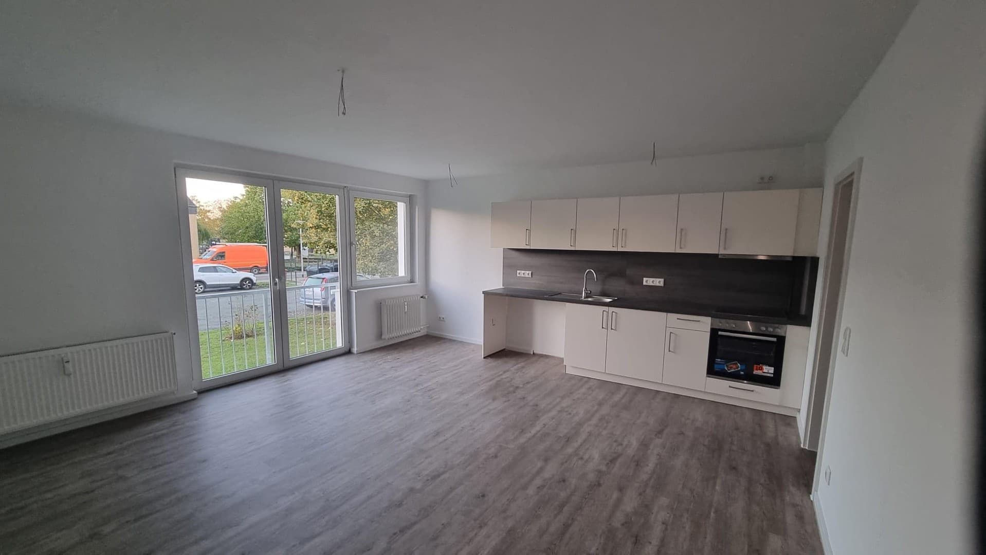 Helle 63m²-EG-Wohnung, frisch renoviert, mit 3 Zimmern und neuer EBK