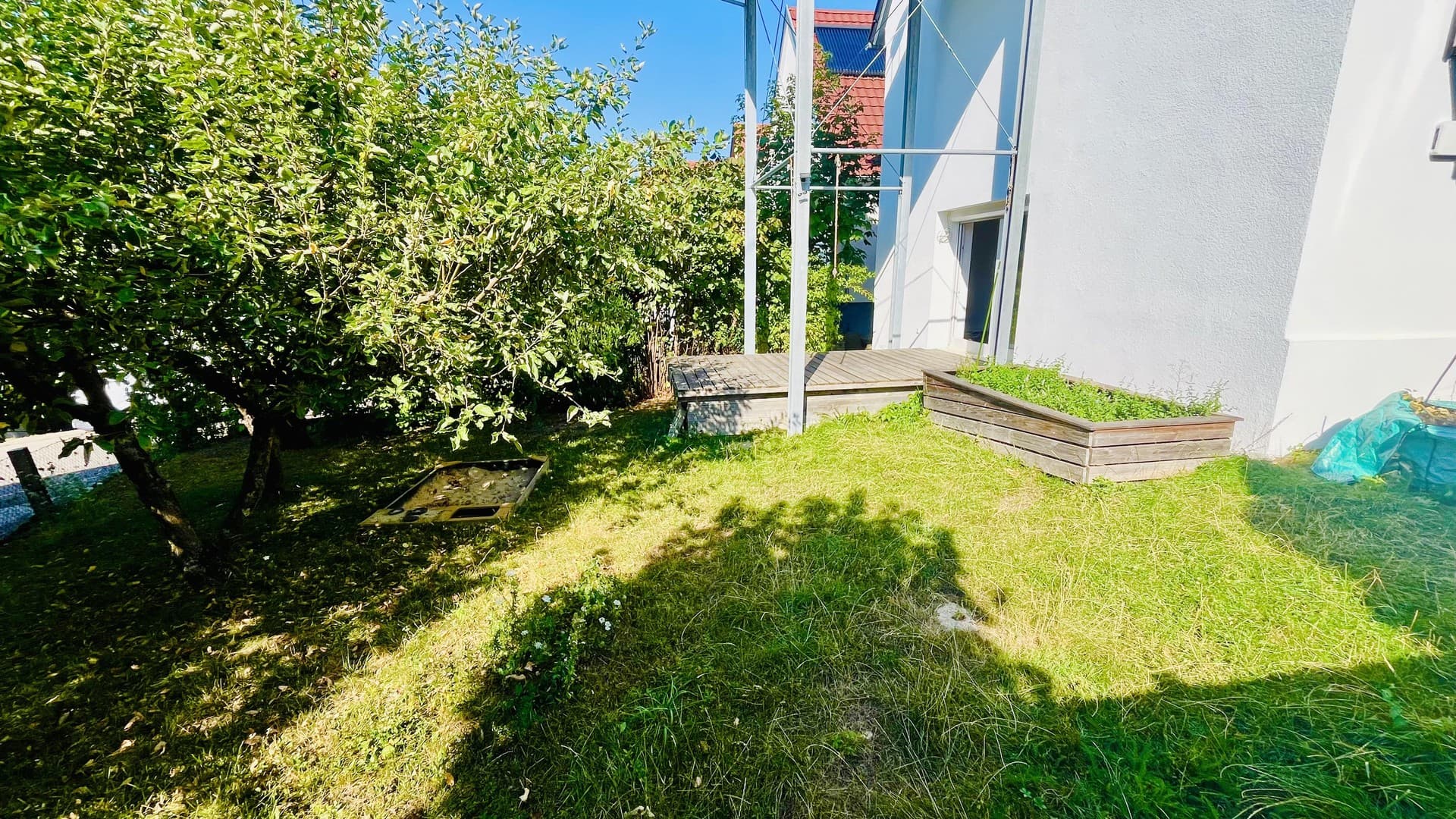 3-Zimmer Wohnung mit Garten u. Carport