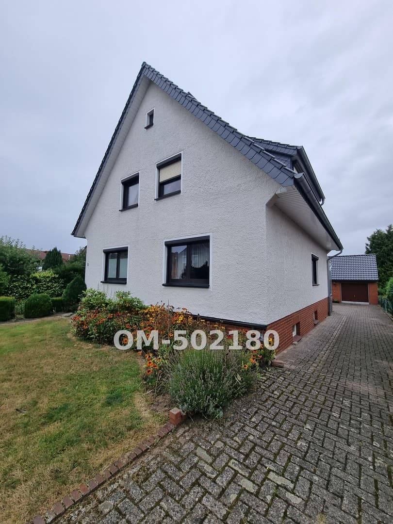 Zweifamilienhaus mit Charakter, großem Garten und viel Potenzial