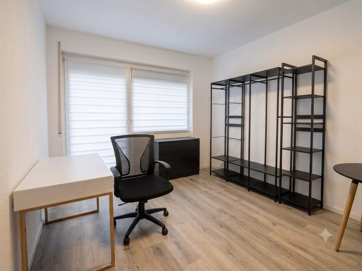 Modern möblierte 1-Zimmer-Wohnung in Erlangen – Einbauküche & modernes Bad