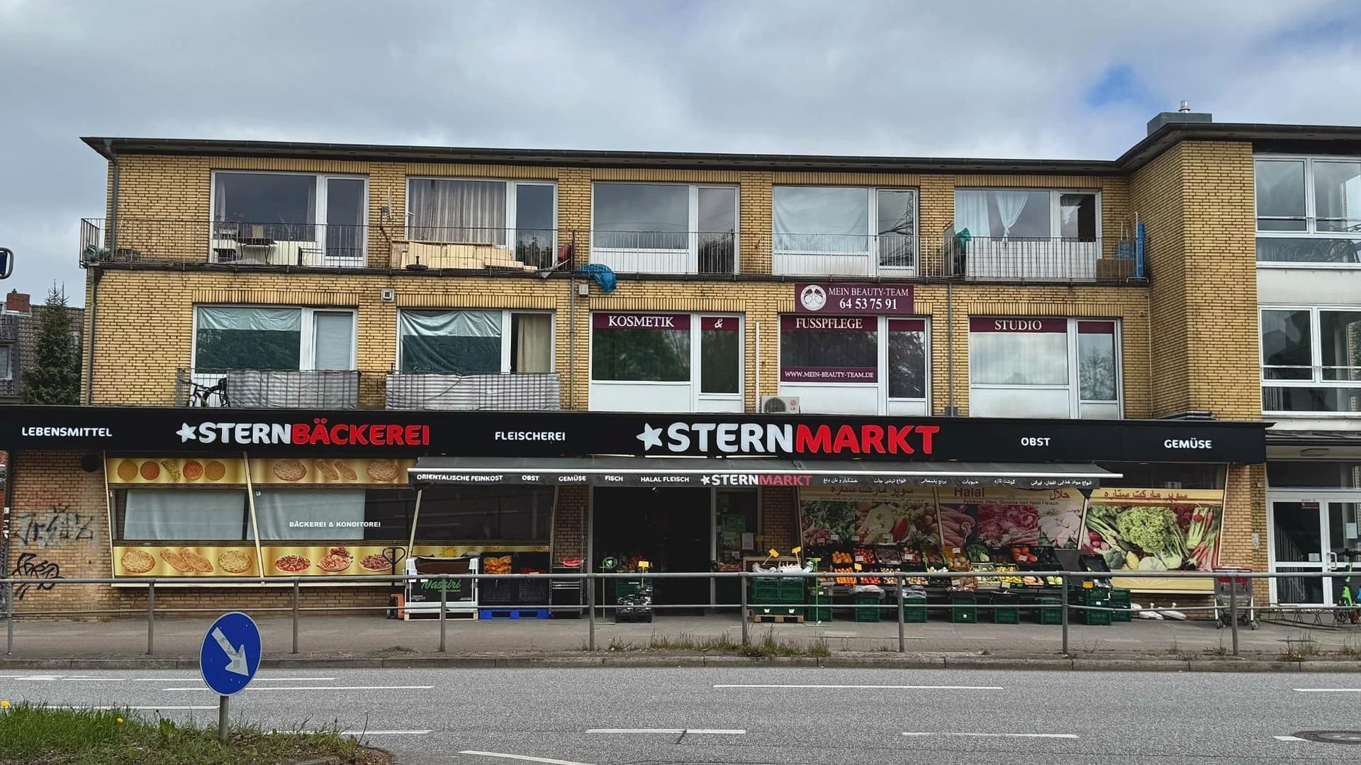 Gewerbe-Kapitalanlage in Hamburg-Rahlstedt – 49.200 € Jahresnettokaltmiete, Faktor 18