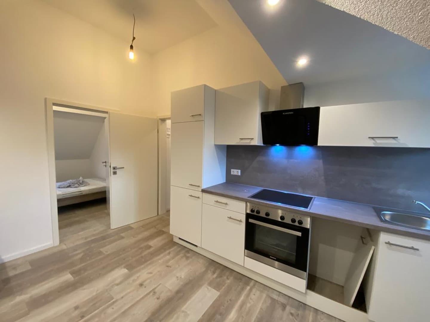 # 2,5-Zimmer # EBK # Tageslichtbad # neu saniert # zentrumsnah #Nordstadt